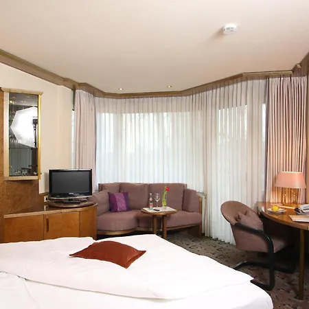 Brielhof Hotel 3*