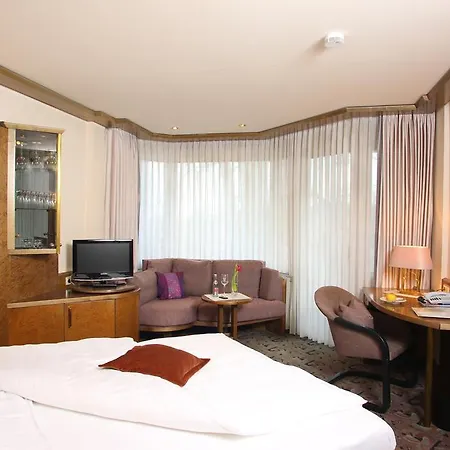 Brielhof Hotel 3*